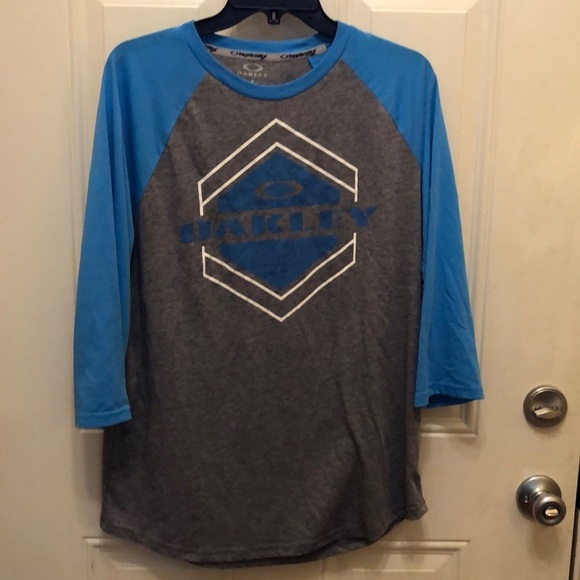 Oakley Other - Oakley T-shirt